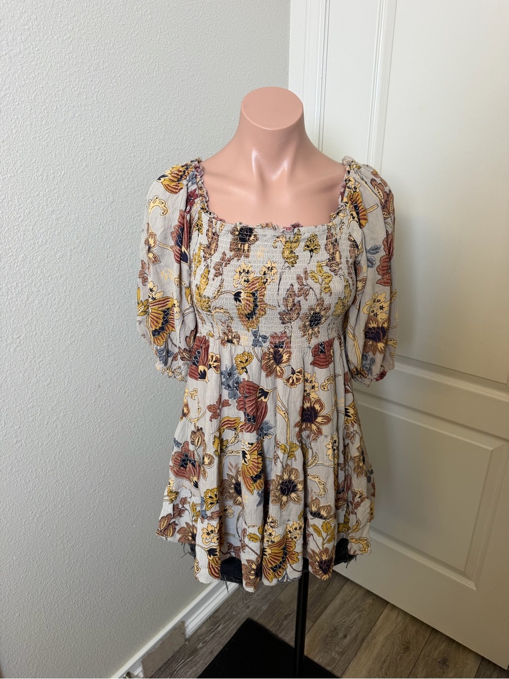 Angie Cream Floral Smocked Mini Dress Sz M